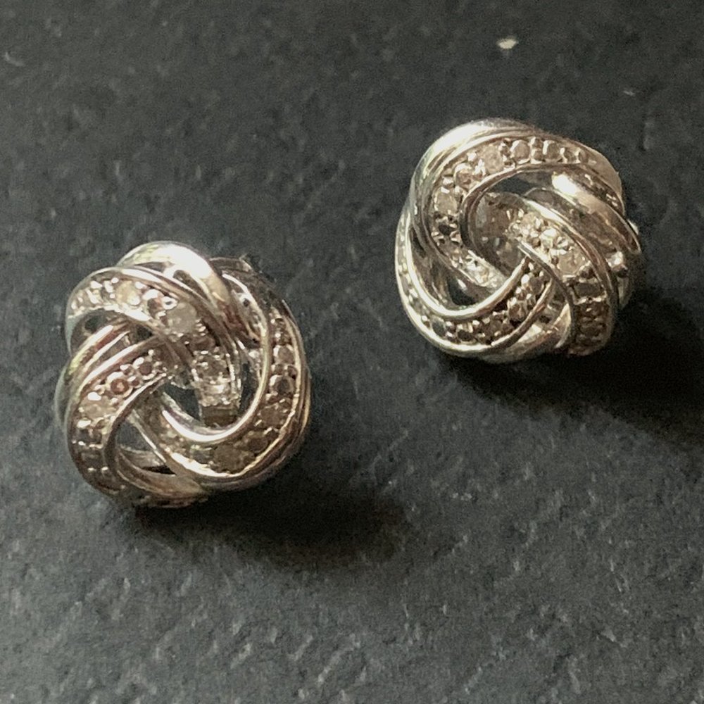 925 Sterling Silver Love Knot Pierced 6mm Diamonds Stud Earrings